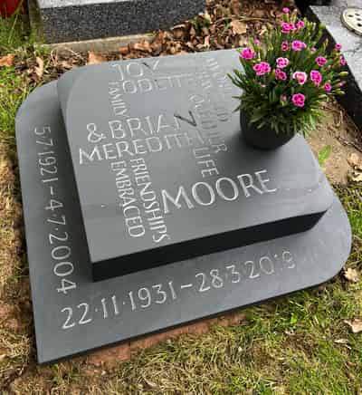Moore Cremation Stone